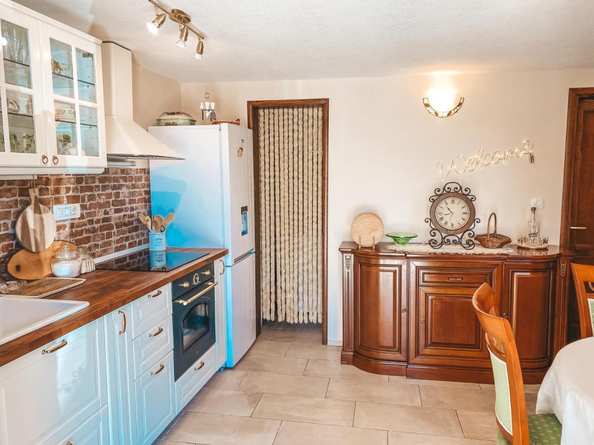 Holiday Home Istra Plomin Luaran gambar