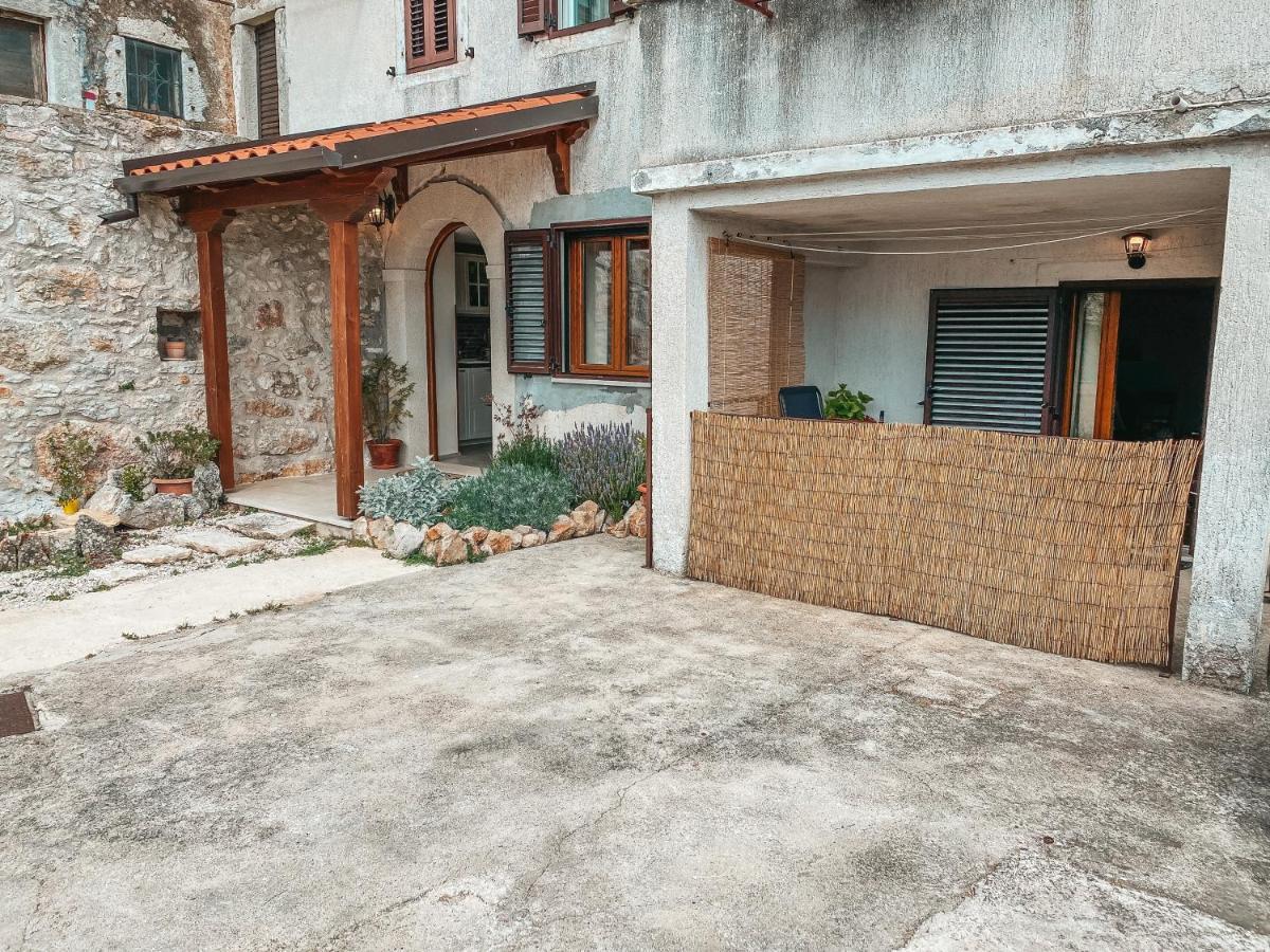 Holiday Home Istra Plomin Luaran gambar